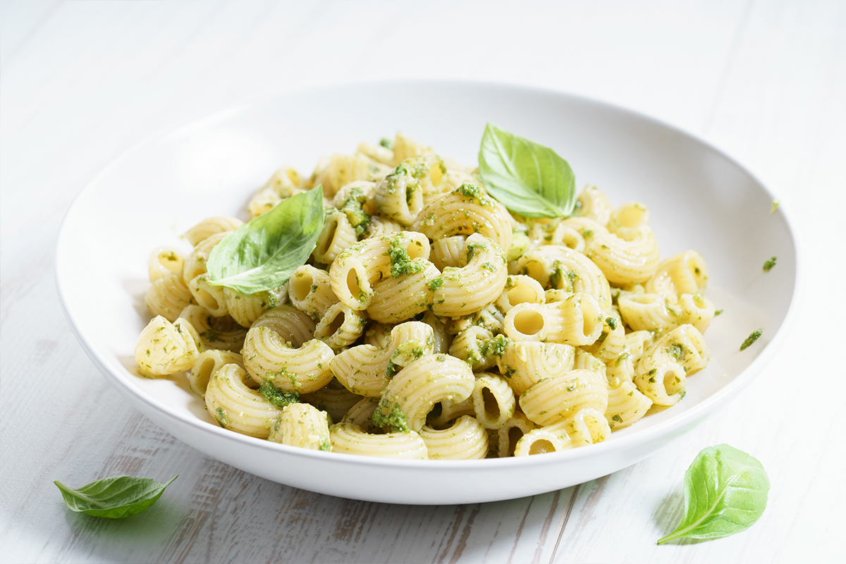 Macarrones con pesto