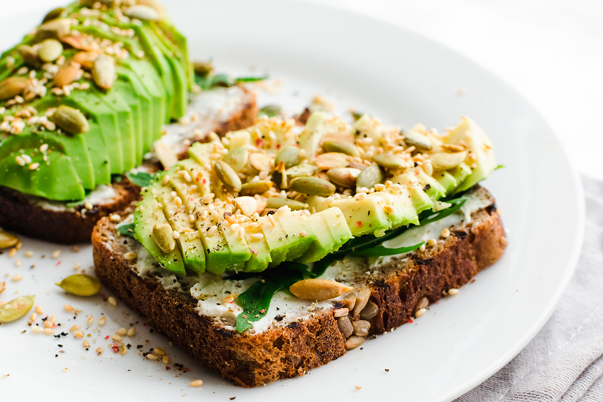 Tostada de aguacate